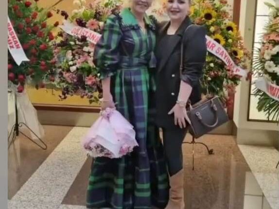 gül muratoğlu resim sergisi ankara moda dergi (23)
