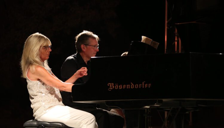 Murray McLachlan & Kathryn Page_04
