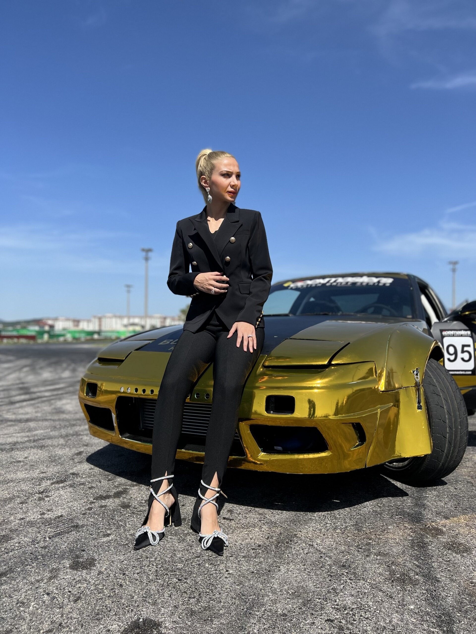 MERVE MERMER HIZI SEVİYOR