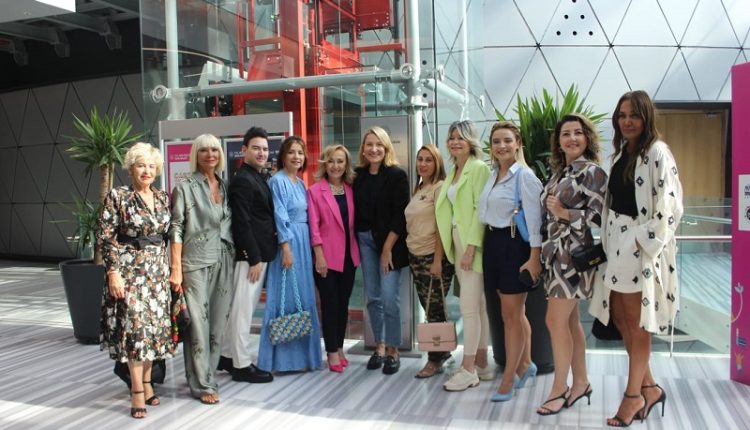 Asuman Sağlam & Gülten Bıçakcı & Sertaç Darcan & Reyhan Ekin & Günseli Darcan & Işık Şimşek & Pınar Canalp & Yıldız Sağlam Aysun Berberoğlu & Yasemin Gökçe & Elif Karaduman
