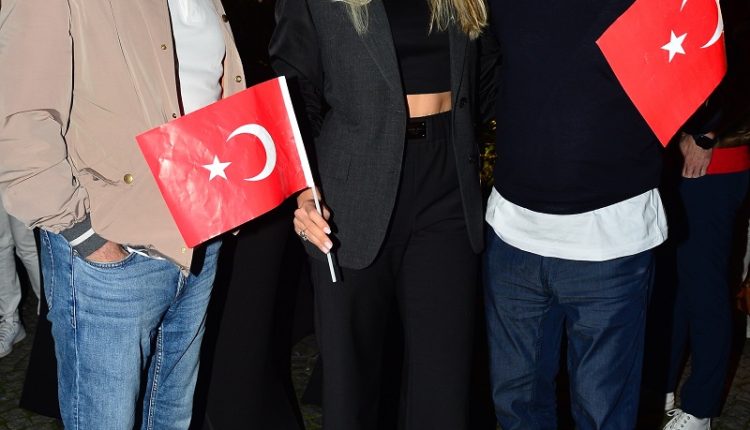 Metin, Kardelen-Erdal Acar