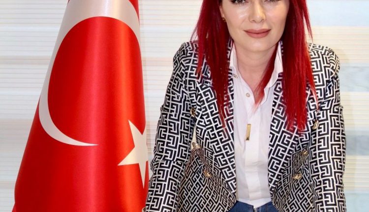 Nihal Cinar (2)