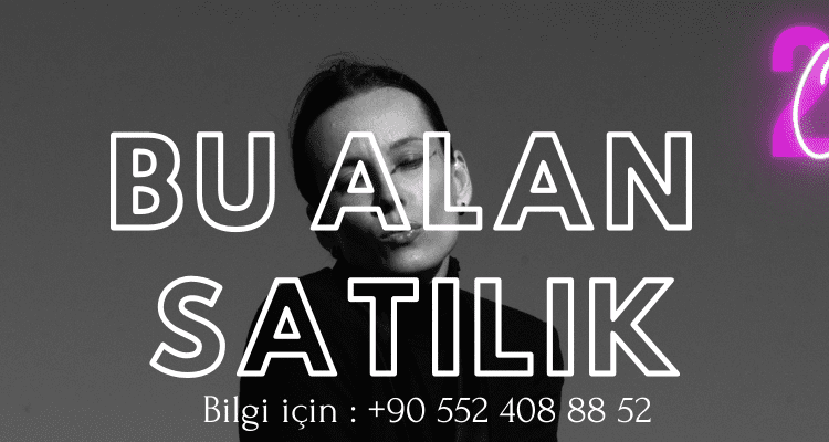 Siyah Beyaz Çizgili Moda Dergi Kapağı (Blog Bannerı) (1220 × 110 piksel) (1220 x 400 piksel)