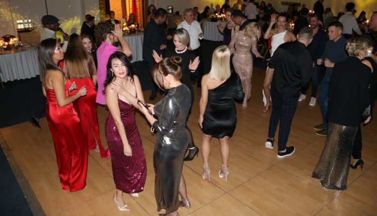 salon eğlence (13)