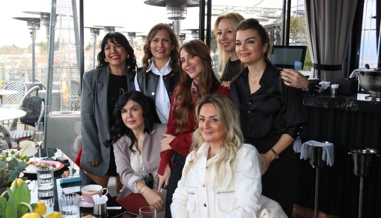 ilay ve kızlar (2)