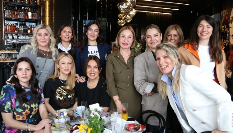 nesrin selfie (1)