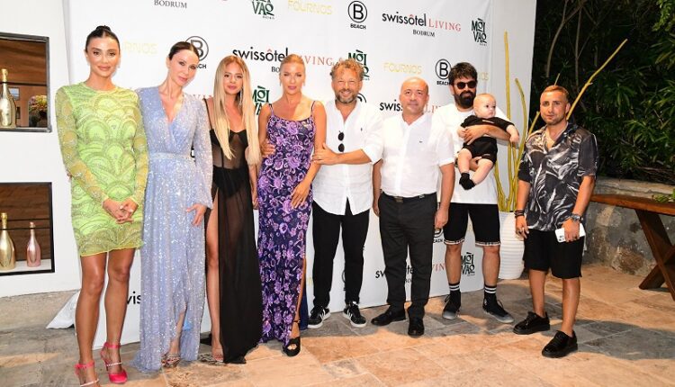 Özge Ulusoy Demet Şener Melissa Onat İvana Sert Sezer Denmenci Koray Sarısan Enis Onat- Uraz Efe Onat(bebek) Cafer Andıç