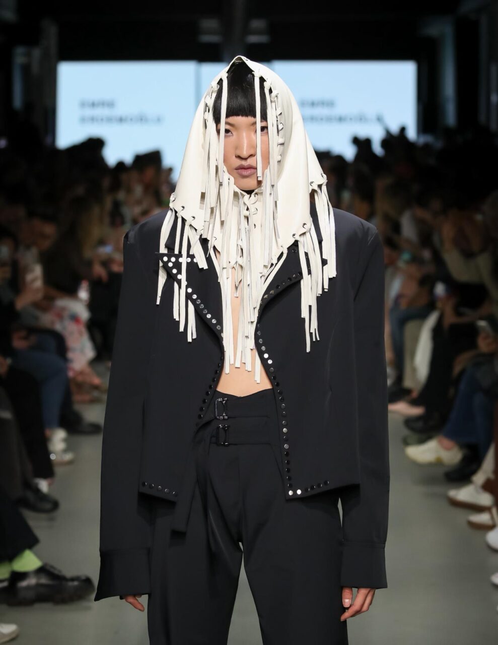 1756803662 DEFILE 2 scaled